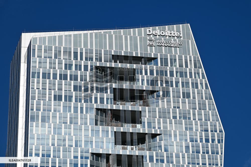 Illustration In Paris