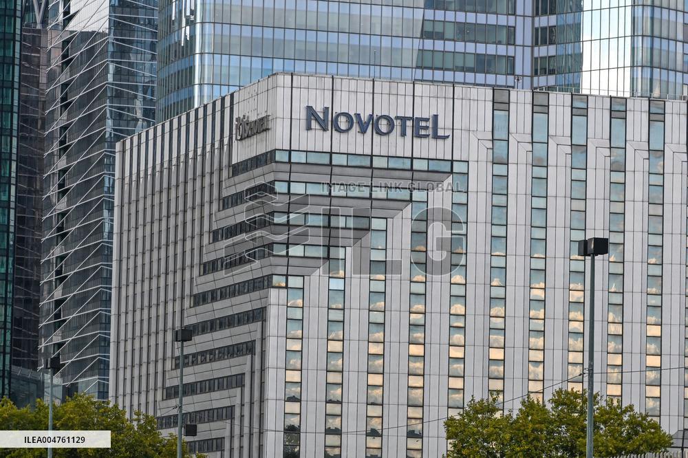 Illustration In Paris