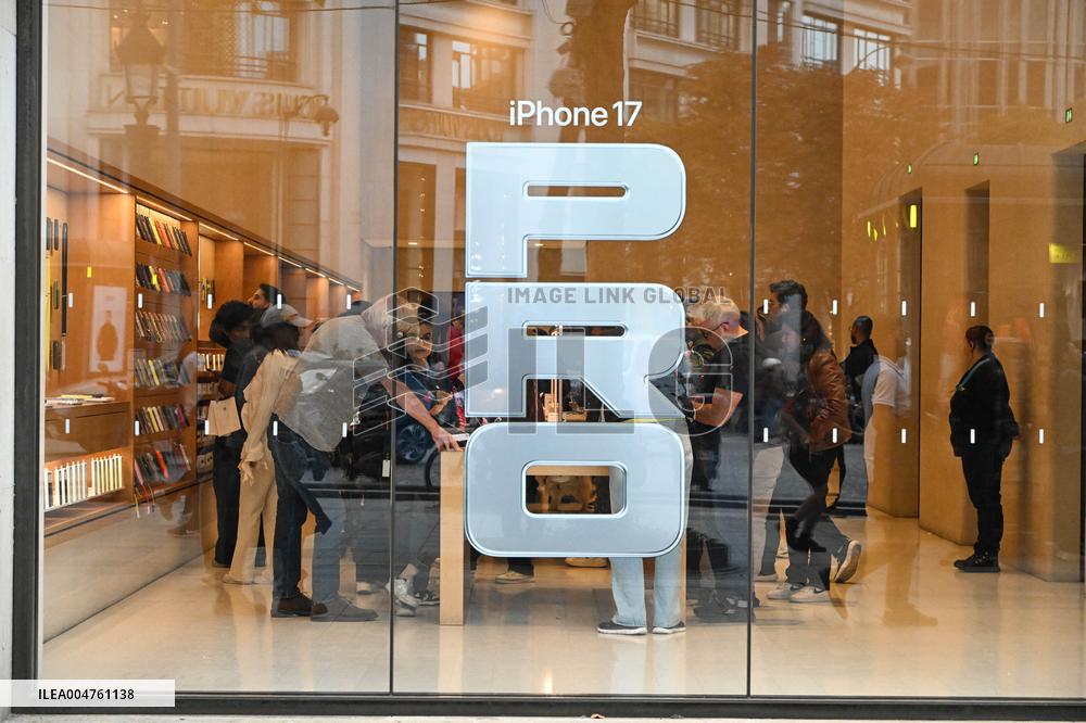 Illustration In Paris