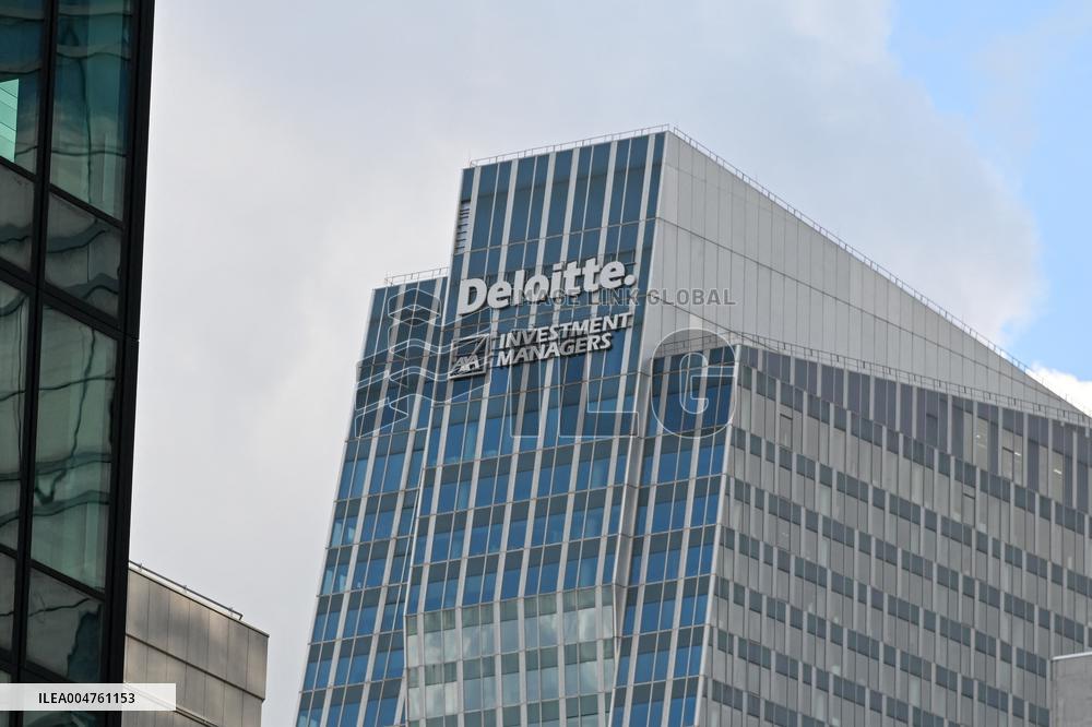 Illustration In Paris