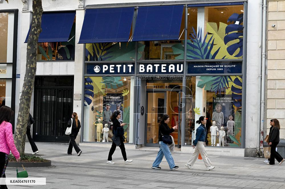 Illustration In Paris