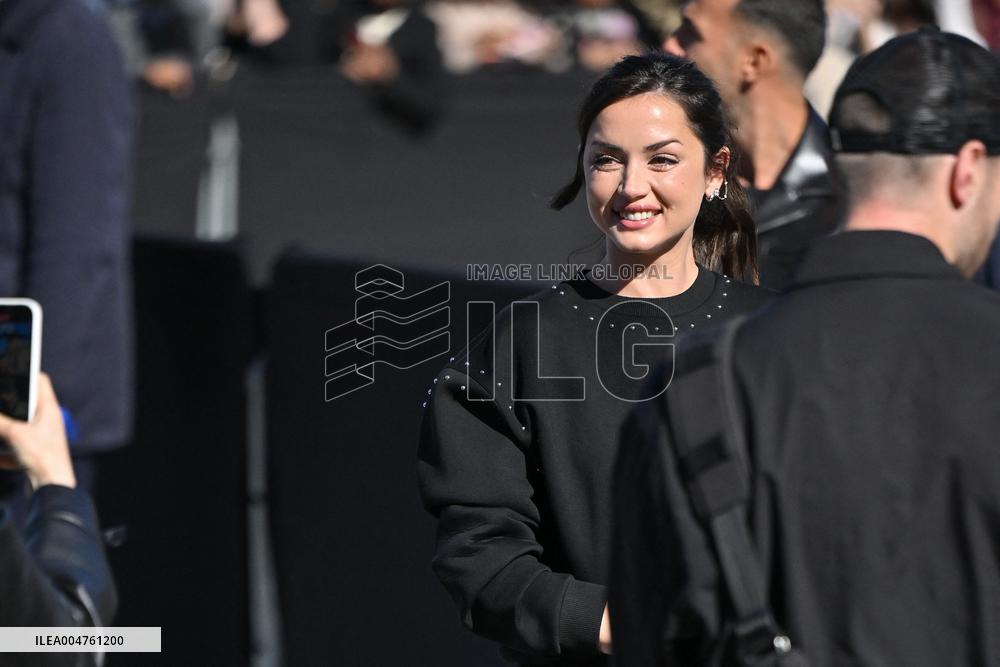 PFW Louis Vuitton Outside Arrivals