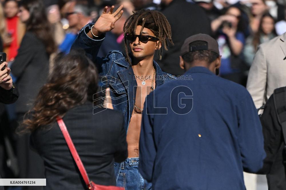 PFW Louis Vuitton Outside Arrivals