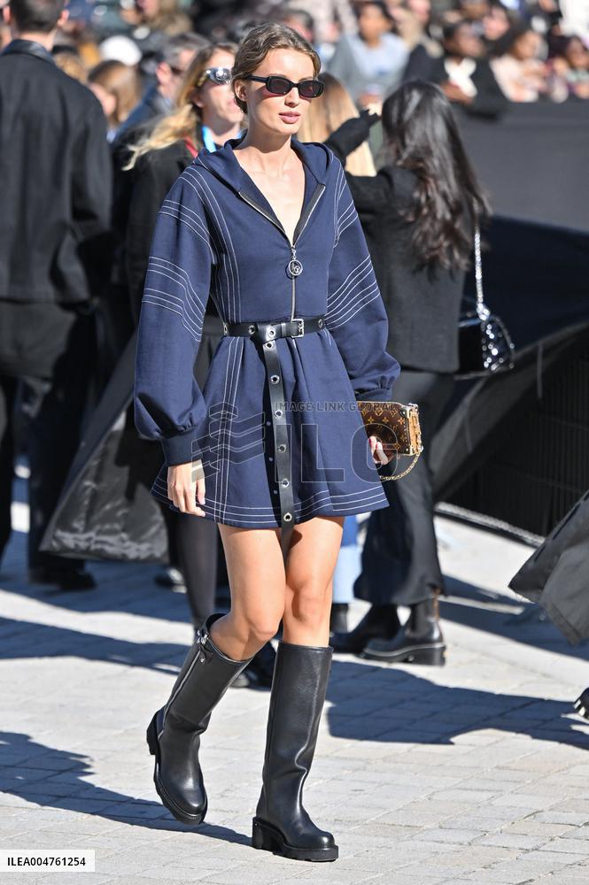 PFW Louis Vuitton Outside Arrivals