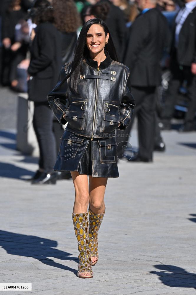 PFW Louis Vuitton Outside Arrivals