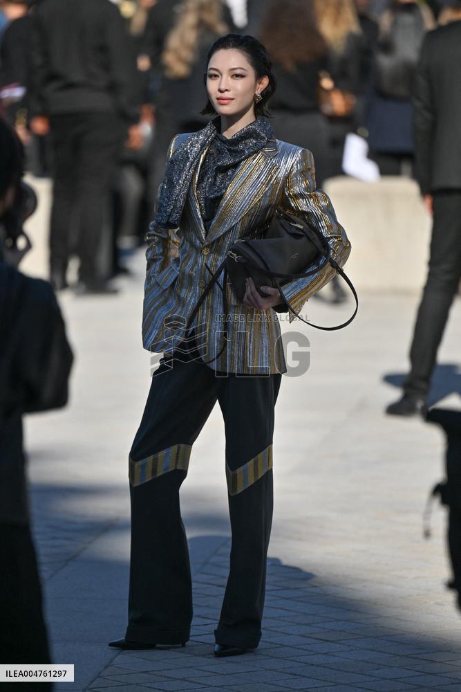 PFW Louis Vuitton Outside Arrivals