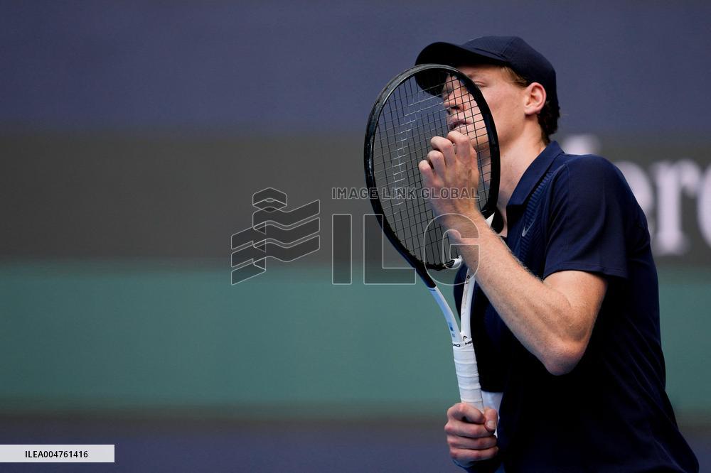 China Open - Men's Singles Semifinal - Jannik Sinner vs Alex De Minaur