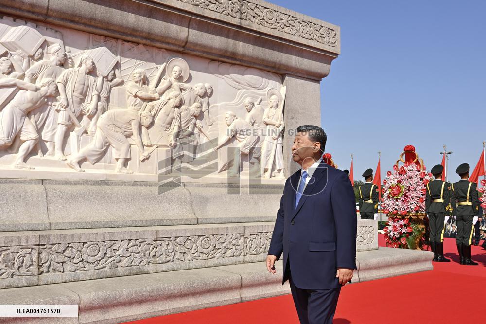 President Xi Jinping Paying Tribute to Fallen National Heroes - Beijing