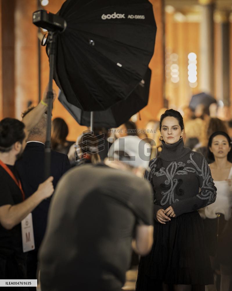 PFW - Louis Vuitton Front Row