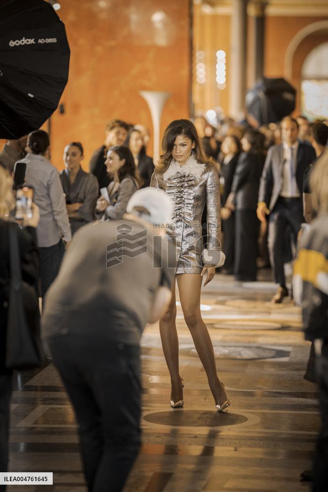 PFW - Louis Vuitton Front Row