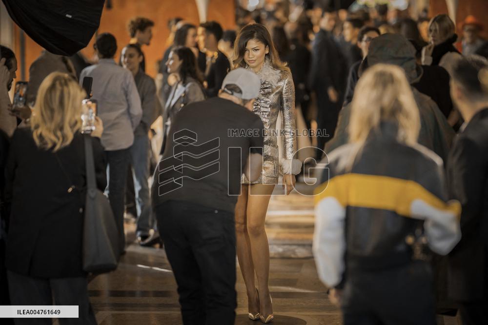 PFW - Louis Vuitton Front Row