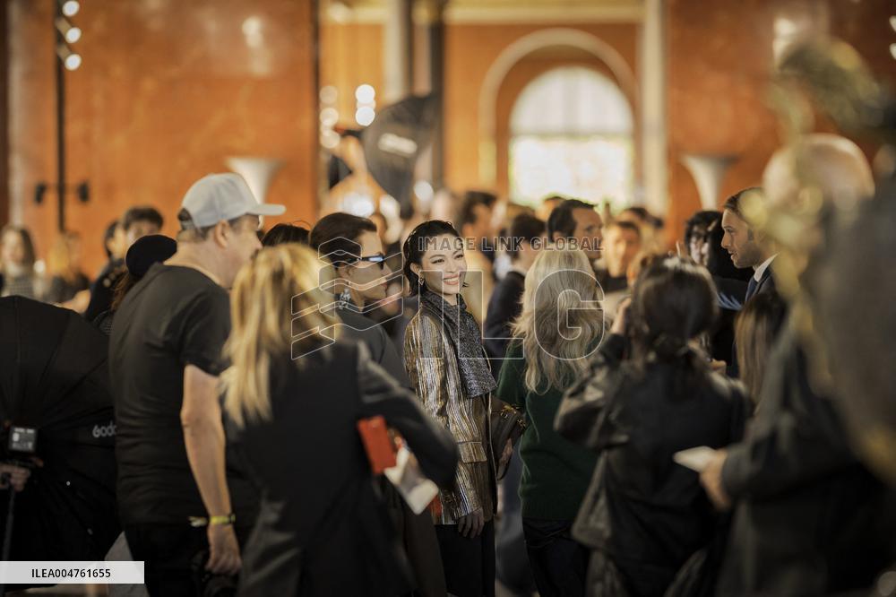 PFW - Louis Vuitton Front Row