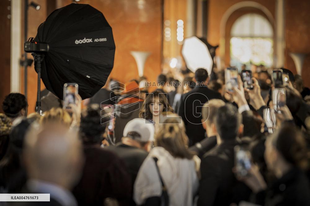 PFW - Louis Vuitton Front Row