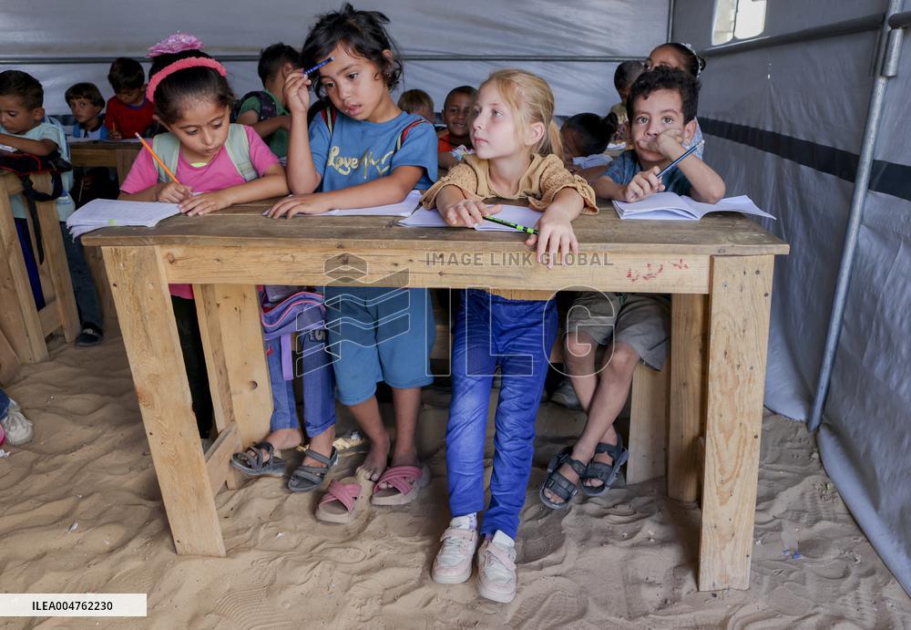 Gaza Children Face Education Disruption - Khan Yunis