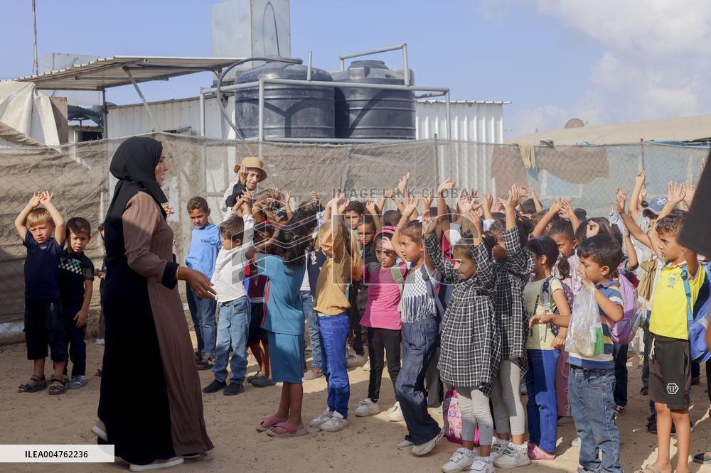 Gaza Children Face Education Disruption - Khan Yunis