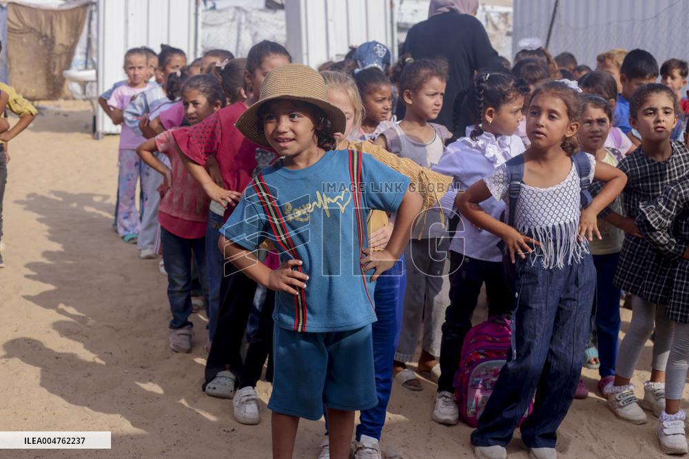 Gaza Children Face Education Disruption - Khan Yunis