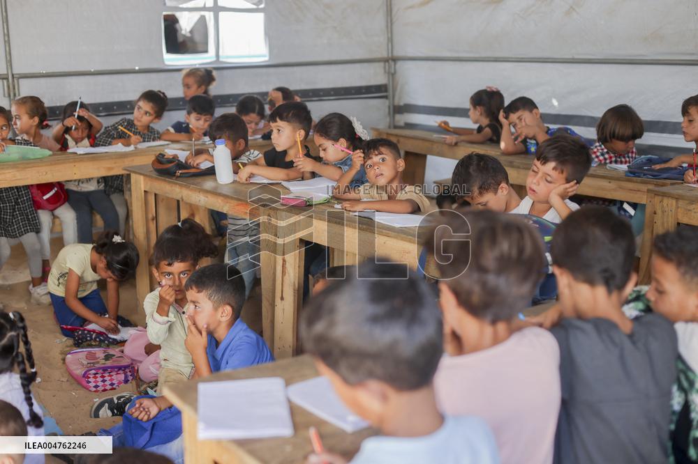 Gaza Children Face Education Disruption - Khan Yunis