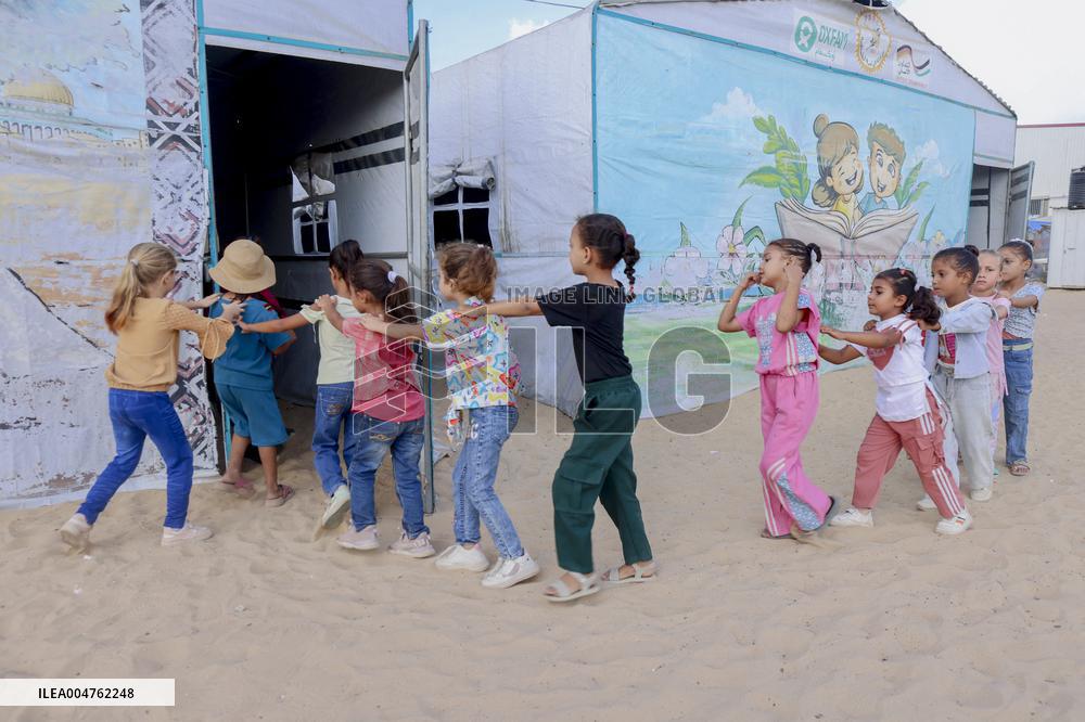 Gaza Children Face Education Disruption - Khan Yunis