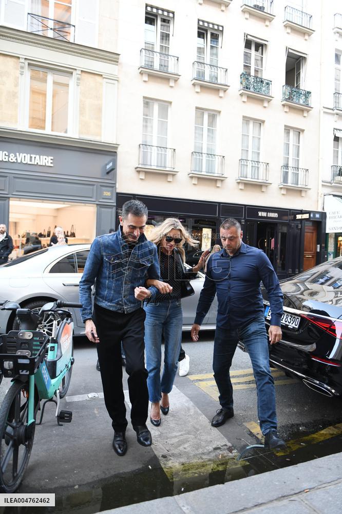 PFW - Kate Moss Sighting