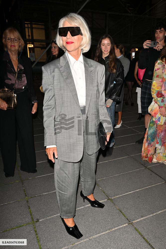 PFW Stella McCartney Outside Arrivals