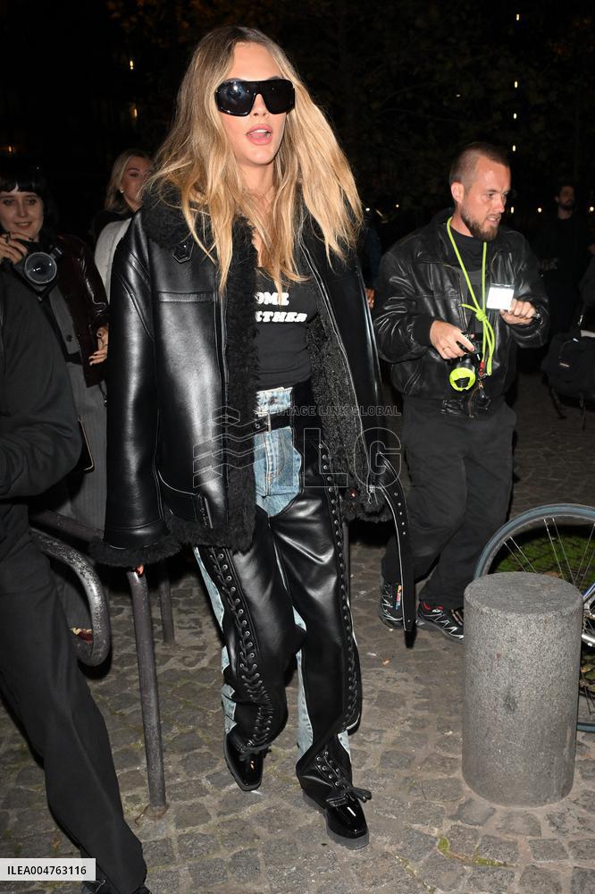 PFW Stella McCartney Outside Arrivals