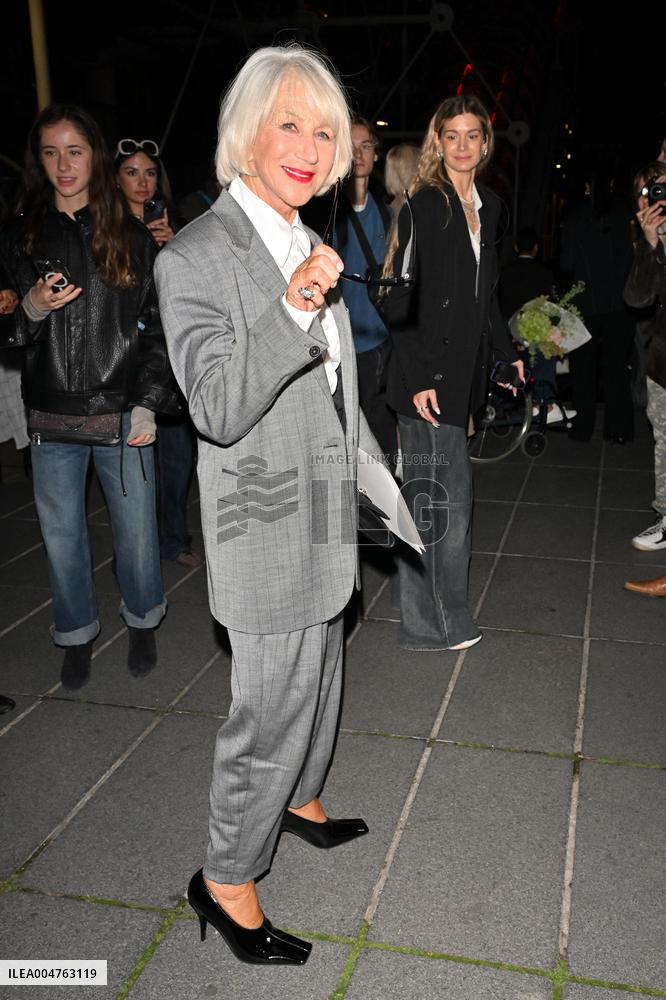 PFW Stella McCartney Outside Arrivals