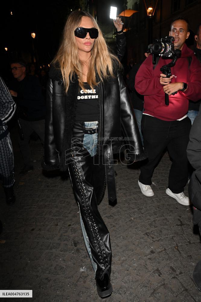 PFW Stella McCartney Outside Arrivals