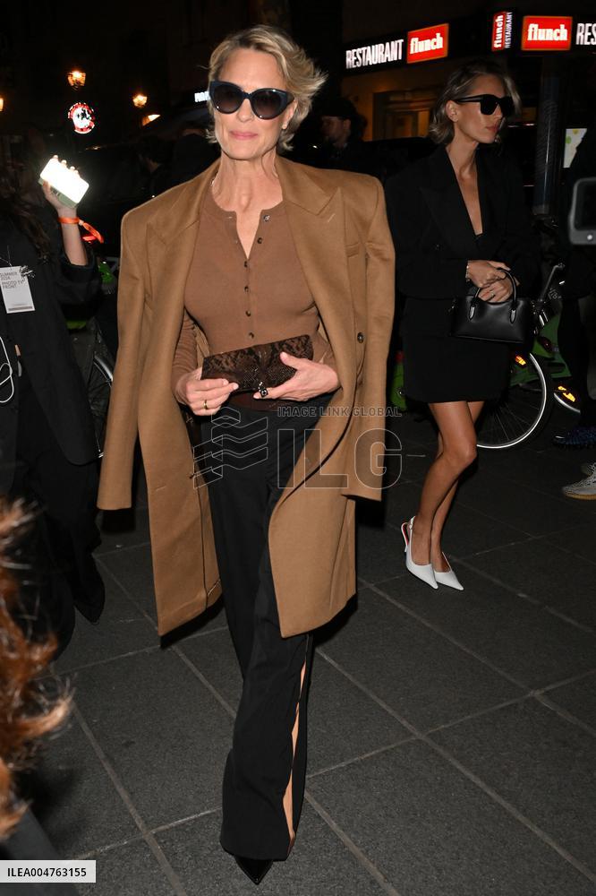 PFW Stella McCartney Outside Arrivals