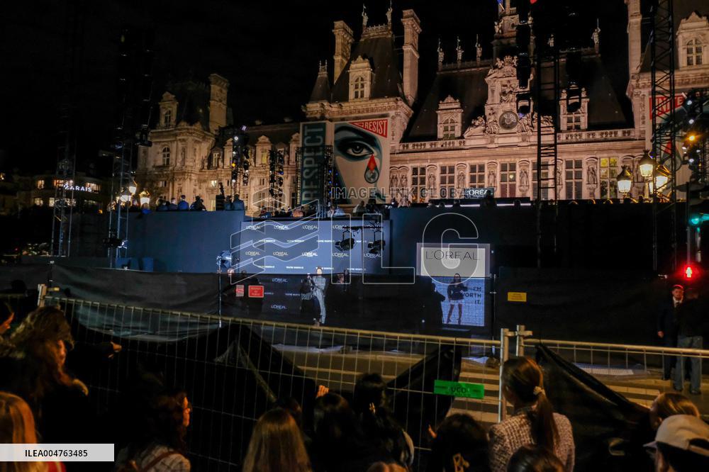 PFW - Outside Atmosphere Of L'Oreal Show