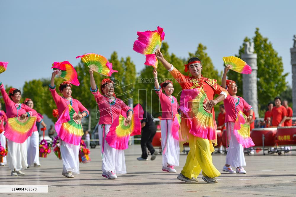 Folk Performances Celebrate The National Day Holiday