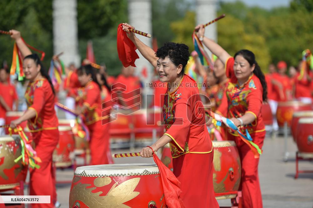 Folk Performances Celebrate The National Day Holiday