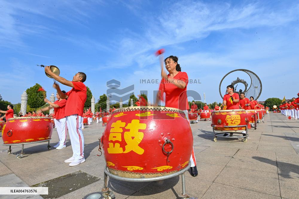 Folk Performances Celebrate The National Day Holiday