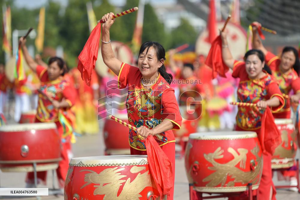 Folk Performances Celebrate The National Day Holiday
