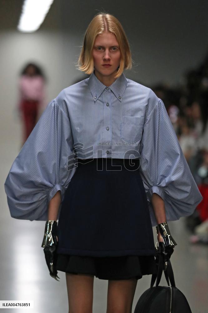 PFW - Anrealage Runway