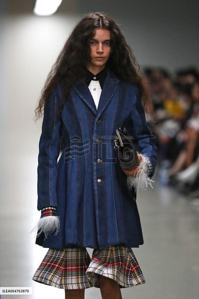 PFW - Anrealage Runway