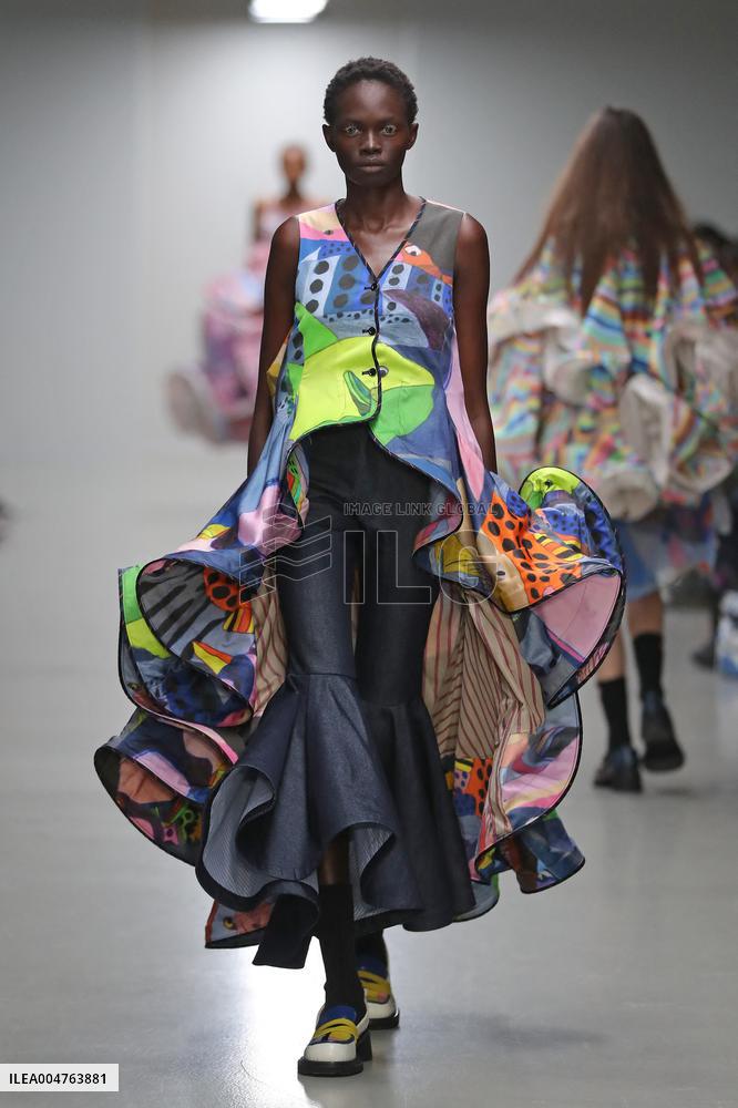 PFW - Anrealage Runway