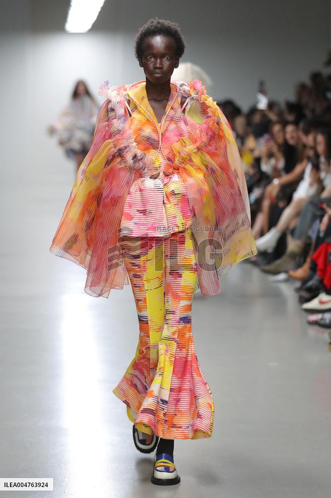 PFW - Anrealage Runway