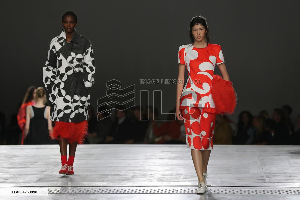 PFW - Dries Van Noten Runway