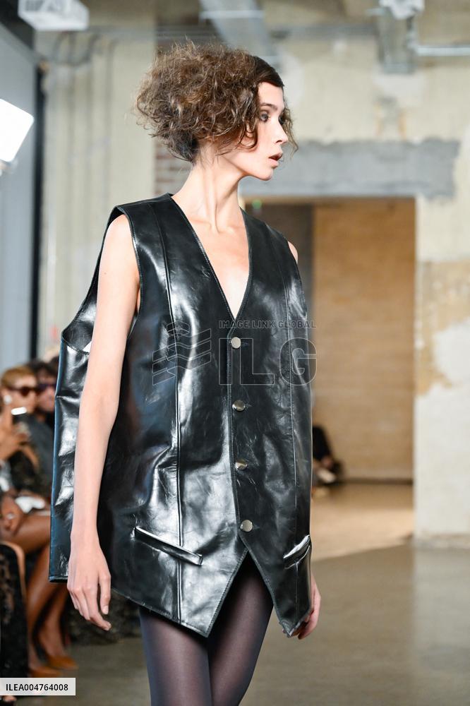 PFW - Pressiat Runway