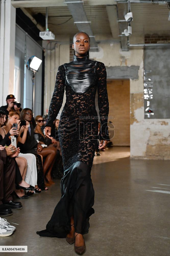 PFW - Pressiat Runway