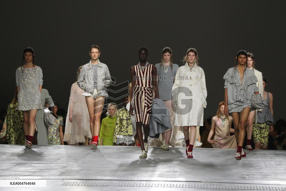 PFW - Dries Van Noten Runway