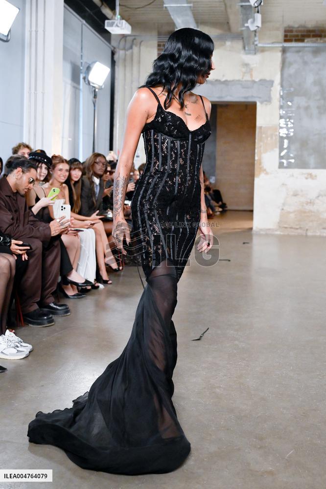 PFW - Pressiat Runway