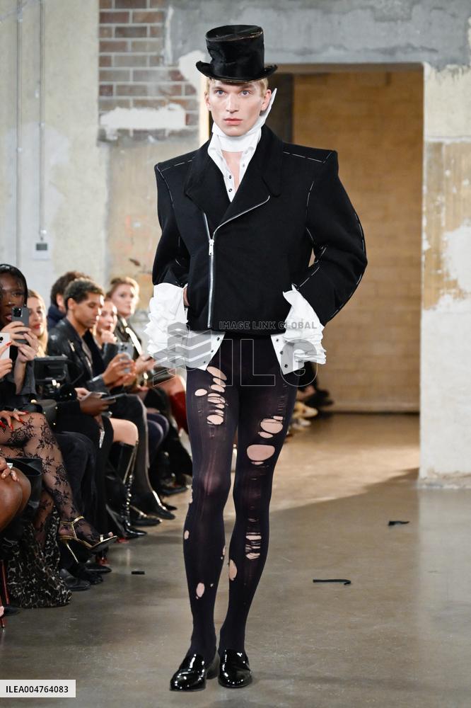 PFW - Pressiat Runway