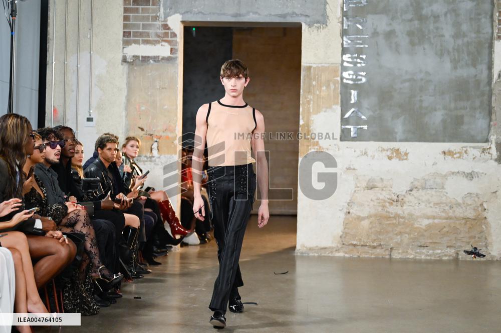PFW - Pressiat Runway
