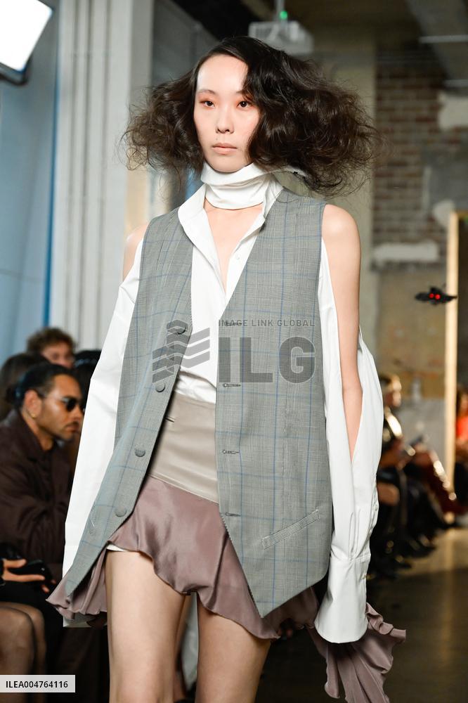 PFW - Pressiat Runway