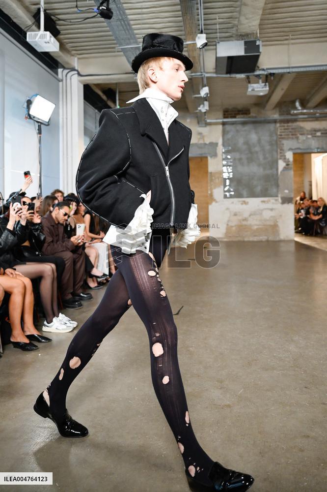 PFW - Pressiat Runway