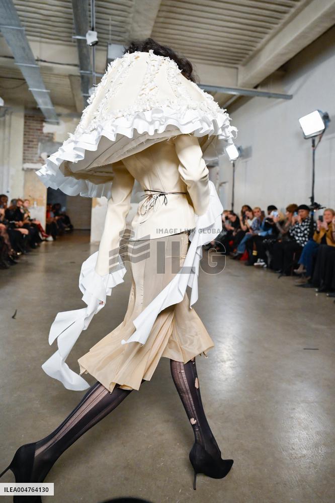 PFW - Pressiat Runway