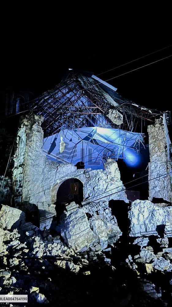 Earthquake in Philippines Kills Dozens