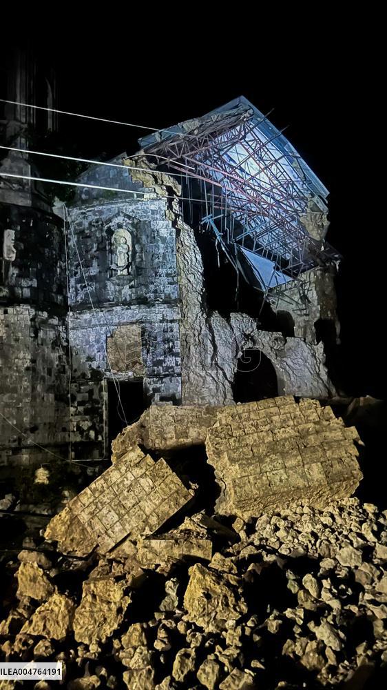 Earthquake in Philippines Kills Dozens