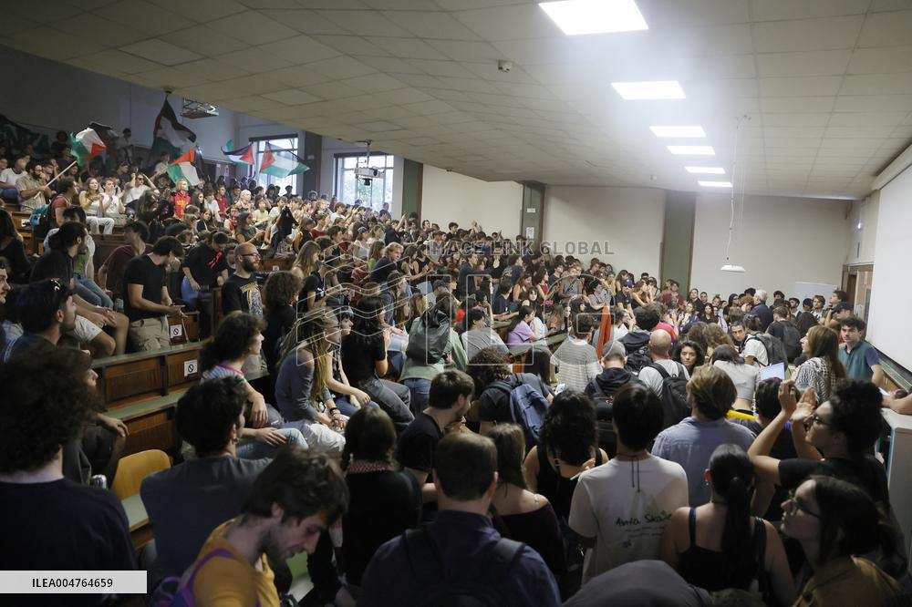 Students Demonstration to Support Palestine - Rome